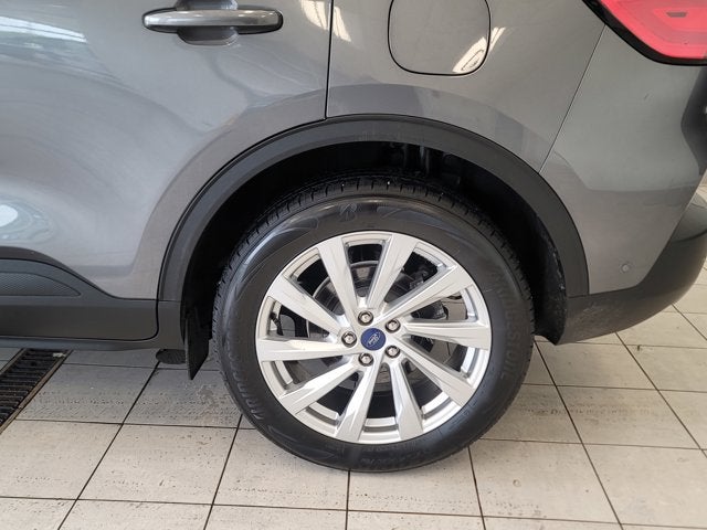 2022 Ford Escape Titanium AWD