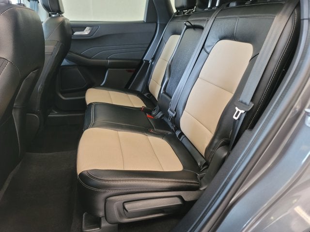 2022 Ford Escape Titanium AWD