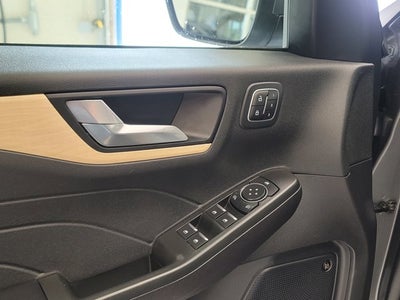2022 Ford Escape Titanium AWD