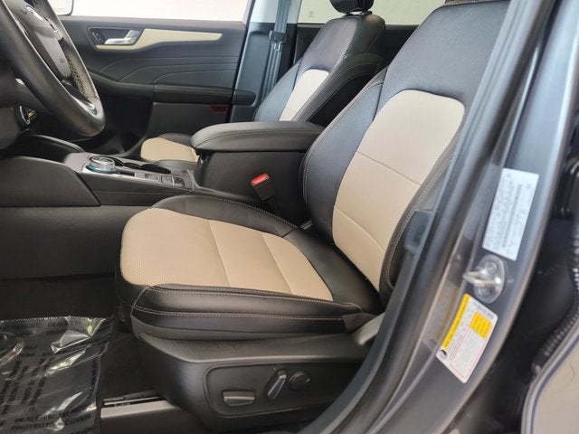 2022 Ford Escape Titanium AWD