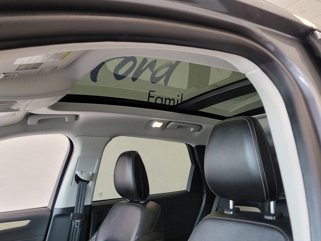 2022 Ford Escape Titanium AWD