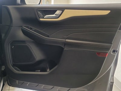 2022 Ford Escape Titanium AWD