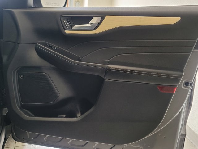 2022 Ford Escape Titanium AWD