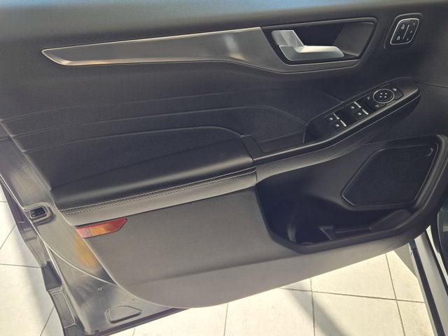 2022 Ford Escape Titanium AWD