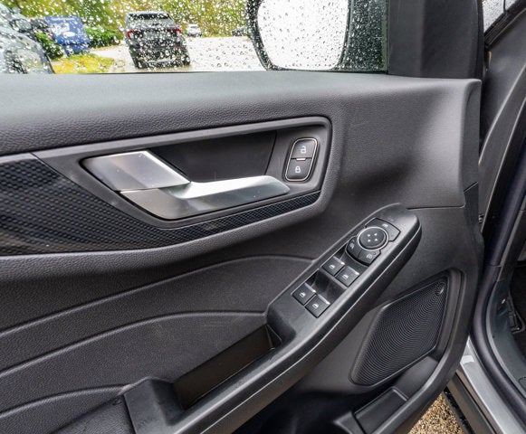 2026 Ford Escape ST-Line Select