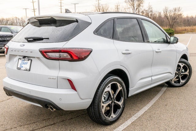 2026 Ford Escape ST-Line Elite