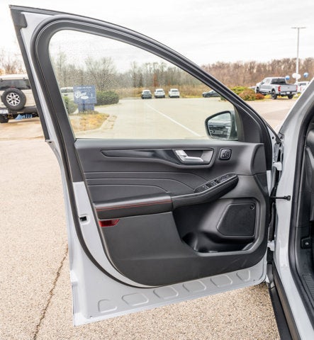 2026 Ford Escape ST-Line Elite