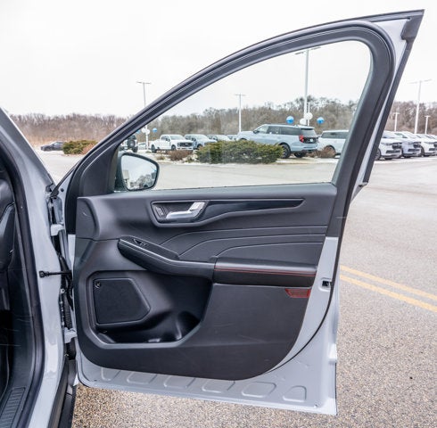 2026 Ford Escape ST-Line Elite