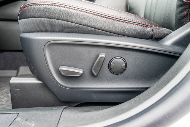 2026 Ford Escape ST-Line Elite