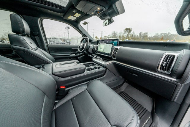 2025 Ford Expedition Platinum® MAX