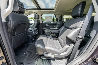 2026 Ford Expedition Platinum®