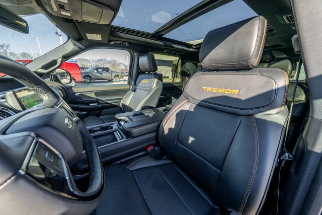 2025 Ford Expedition TREMOR®