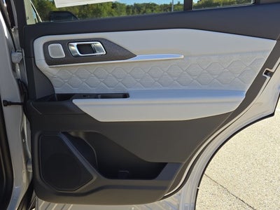 2027 Ford Explorer Platinum™