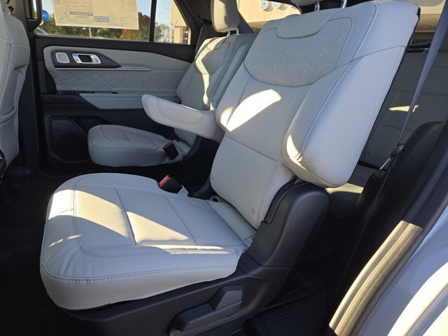 2027 Ford Explorer Platinum™