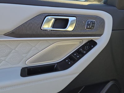 2027 Ford Explorer Platinum™