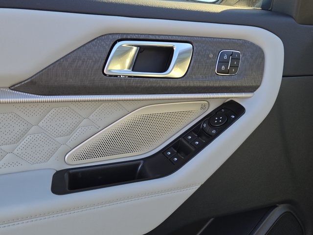 2027 Ford Explorer Platinum™