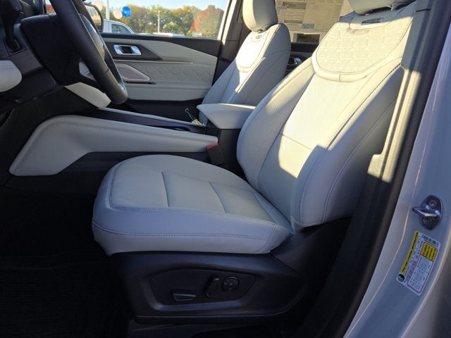 2027 Ford Explorer Platinum™