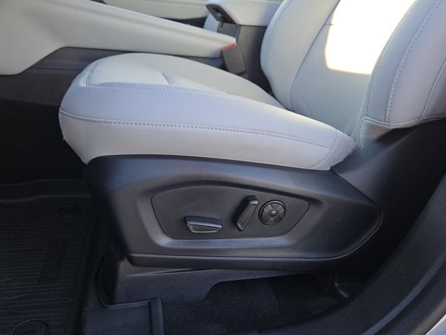 2027 Ford Explorer Platinum™