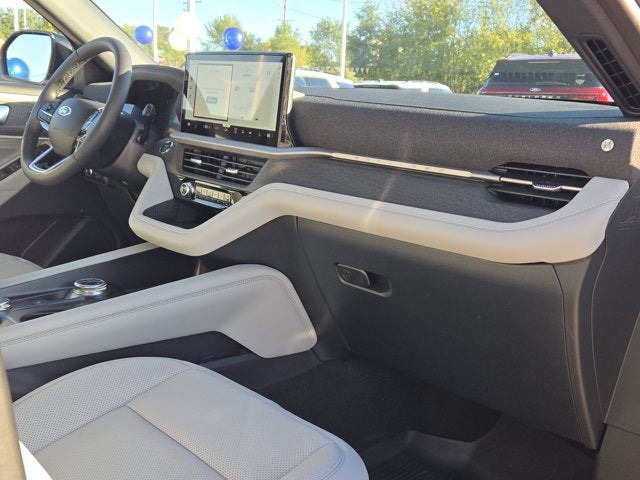2027 Ford Explorer Platinum™