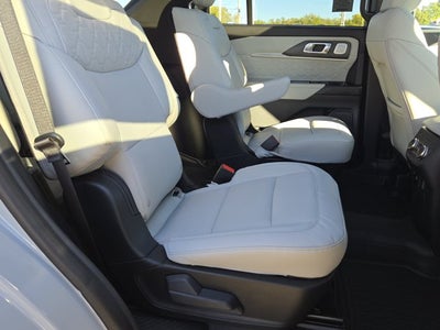 2027 Ford Explorer Platinum™