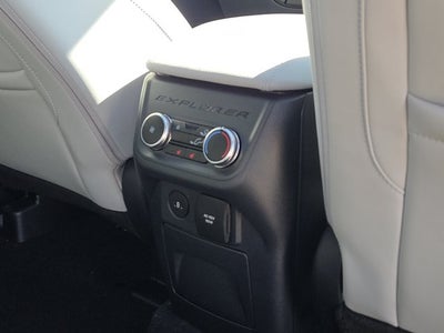 2027 Ford Explorer Platinum™