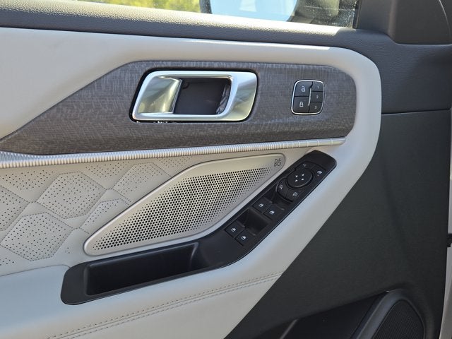 2027 Ford Explorer Platinum™