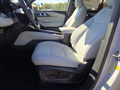2027 Ford Explorer Platinum™