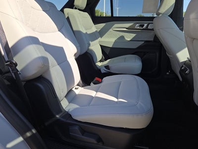2027 Ford Explorer Platinum™