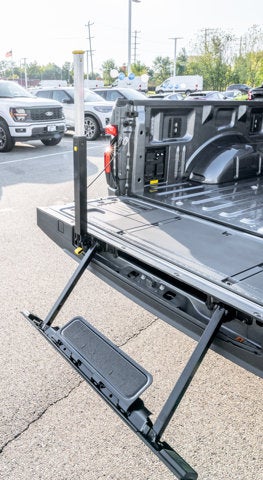 2025 Ford F-150 Lightning Lariat®