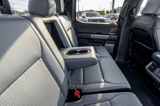 2025 Ford F-150 Lightning Lariat®