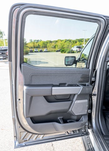 2025 Ford F-150 Lightning Lariat®