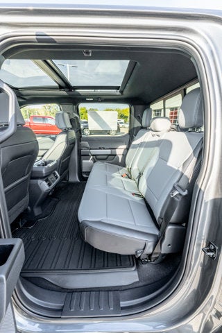 2025 Ford F-150 Lightning Lariat®