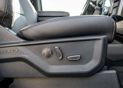 2025 Ford F-150 Lightning Lariat®