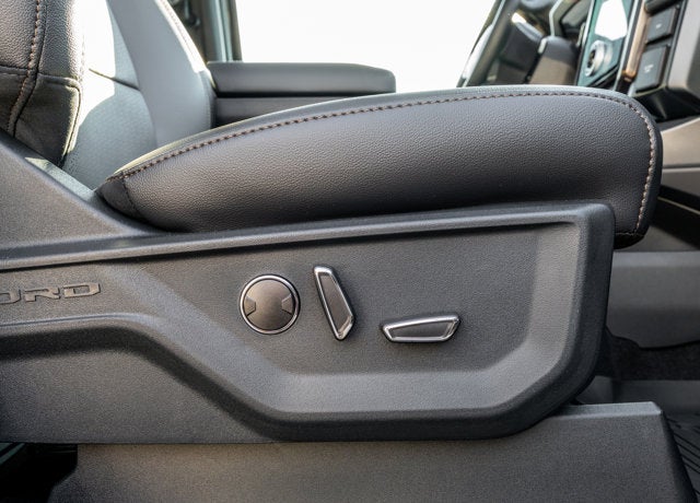 2025 Ford F-150 Lightning Lariat®