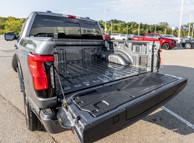 2025 Ford F-150 Lightning Lariat®