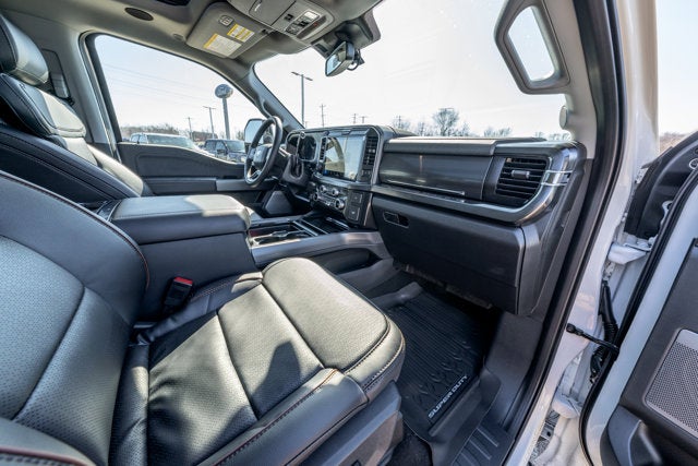 2026 Ford Super Duty F-350® Lariat®