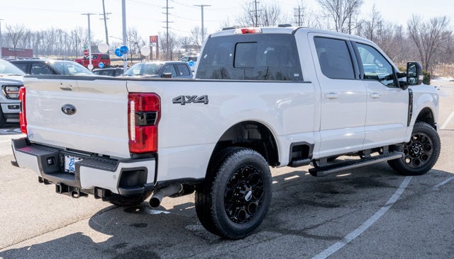 2026 Ford Super Duty F-350® Lariat®