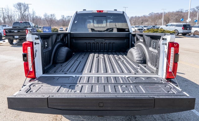 2026 Ford Super Duty F-350® Lariat®