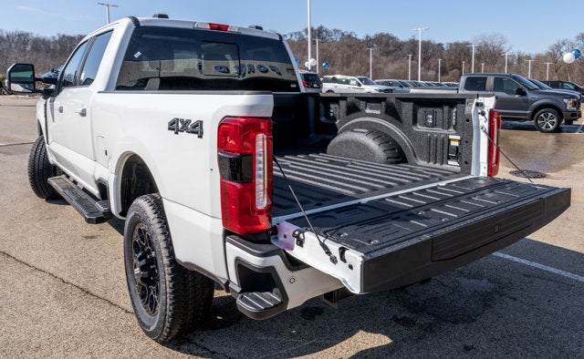 2026 Ford Super Duty F-350® Lariat®
