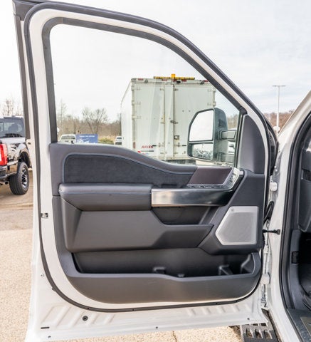 2026 Ford Super Duty F-350® Platinum®