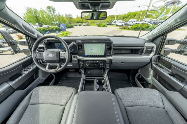 2026 Ford Super Duty F-350® XLT