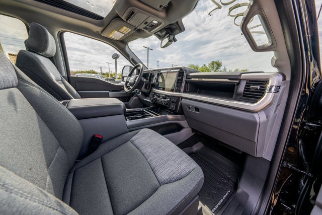 2026 Ford Super Duty F-350® XLT