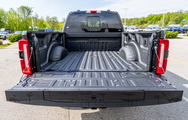 2026 Ford Super Duty F-350® XLT