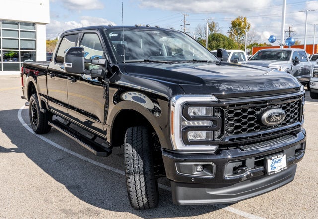 2026 Ford Super Duty F-350® Lariat®