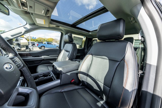 2026 Ford Super Duty F-350® Lariat®