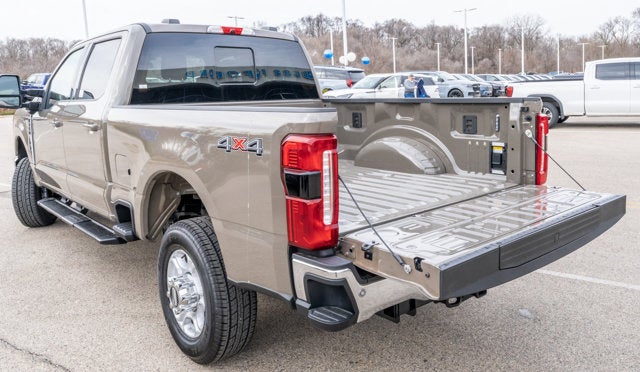 2026 Ford Super Duty F-350® XLT