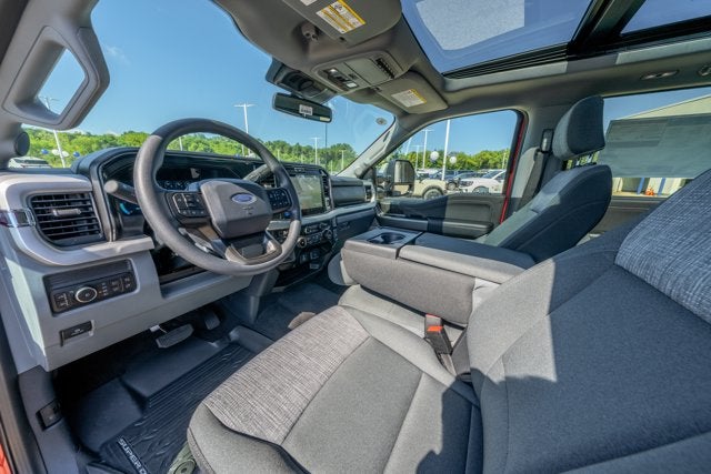 2026 Ford Super Duty F-350® XLT
