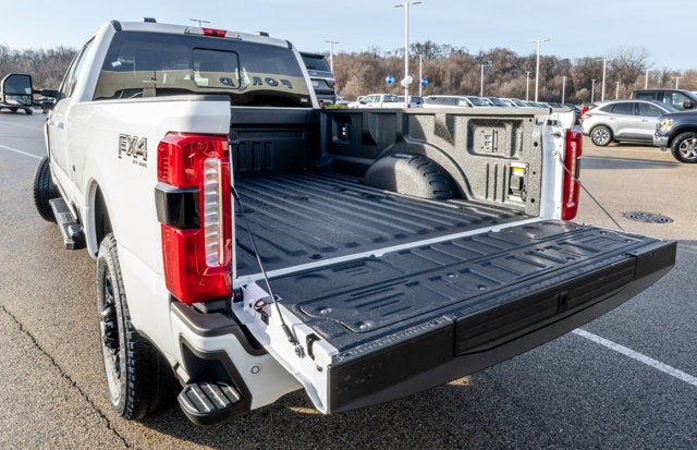 2026 Ford Super Duty F-350® Lariat®
