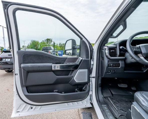 2026 Ford Super Duty F-350® Platinum®