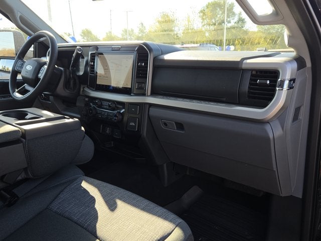 2026 Ford Super Duty F-350® XLT
